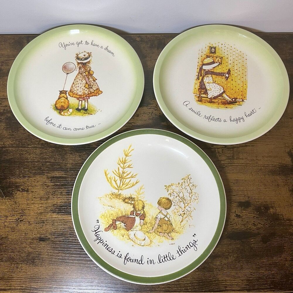 Vintage 1970s Holly Hobbie Collector Plate Set of 3 - 10” Plates USA
